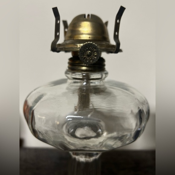 Arda, Mexico Vintage Kerosene Lamp Base. - Picture 2 of 2